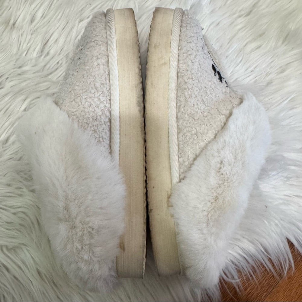 American Eagle Shearling Scuff Slipper Spooky Vibes Smiley Face Cream 8 - Picture 9 of 11